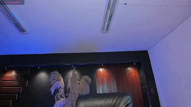 AidaJones online show from 09.11.25