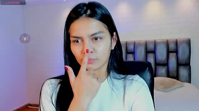 AidaJones online show from 04.10.26