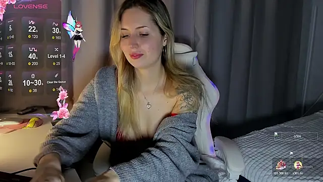 Snapshot of coldcherryeclipse_ chatting on 10.29.25 coldcherryeclipse online show from 10.29.25