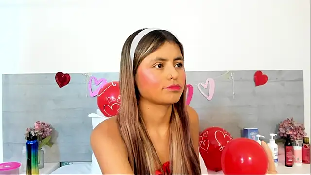 sunnyWhitee online show from 02.13.26