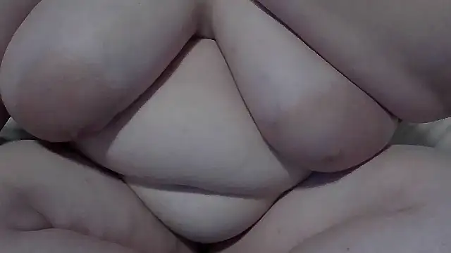 sarahcakes223 online show from 11.11.25