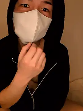 Snapshot of kqitooo chatting on 03.18.26 kqitooo online show from 03.18.26
