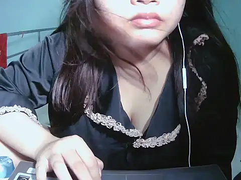 Snapshot of Lily3322 chatting on 05.04.26 Lily3322 online show from 05.04.26