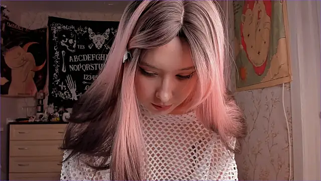 CutiePatoootie online show from 12.14.25