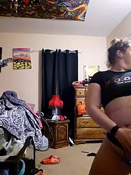 Snapshot of nuttiebuddy1 chatting on 11.05.25 nuttiebuddy1 online show from 11.05.25