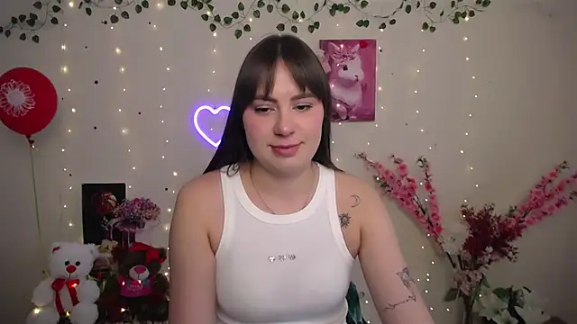 Snapshot of Amanda_Bright_ chatting on 05.02.26 Amanda Bright online show from 05.02.26