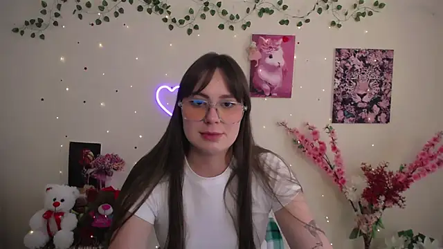 Snapshot of Amanda_Bright_ chatting on 05.22.26 Amanda Bright online show from 05.22.26