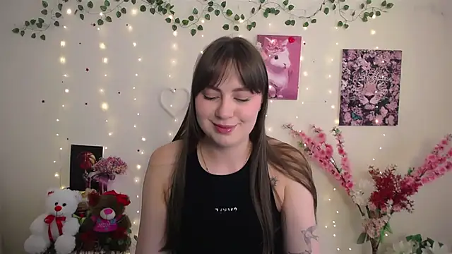 Snapshot of Amanda_Bright_ chatting on 05.25.26 Amanda Bright online show from 05.25.26