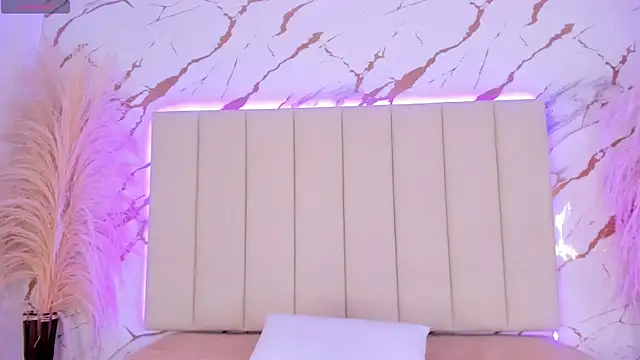 Elody rousse online show from 10.14.25