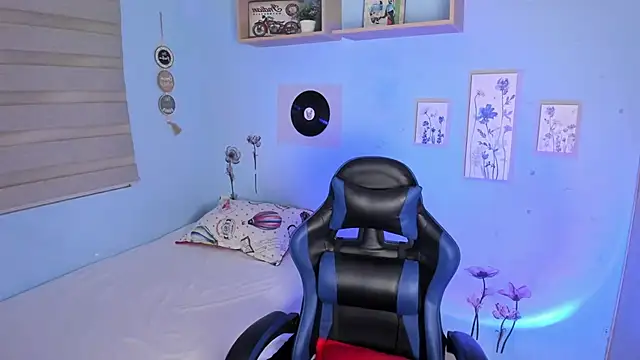 Nicky lucy m online show from 01.11.26