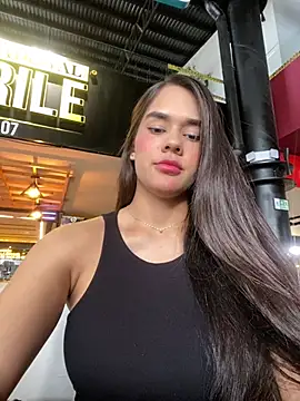 Snapshot of BellaLeclair chatting on 03.23.26 BellaLeclair online show from 03.23.26