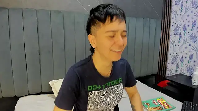 Snapshot of _Hannah_Hot chatting on 02.05.26 Hannah Hot online show from 02.05.26