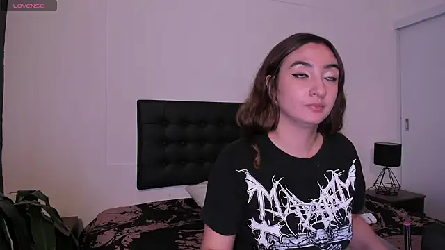 Alice Dickinssonn online show from 11.20.25