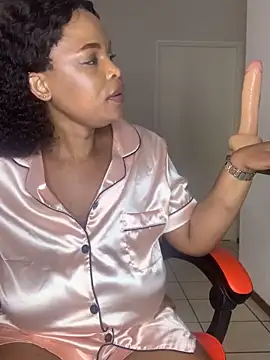 jayjayja19 online show from 11.25.25