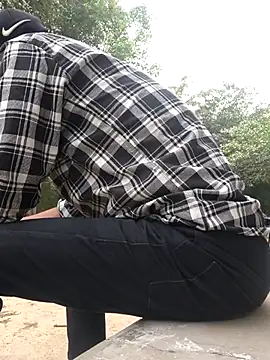 OmeningFurorji online show from 10.28.25