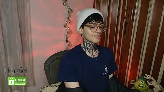 Mihail leroy online show from 10.18.25