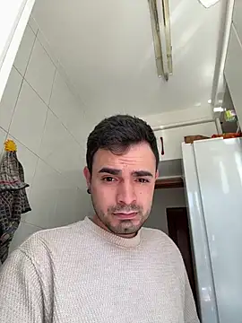 Snapshot of joseemontilla chatting on 04.27.26 joseemontilla online show from 04.27.26