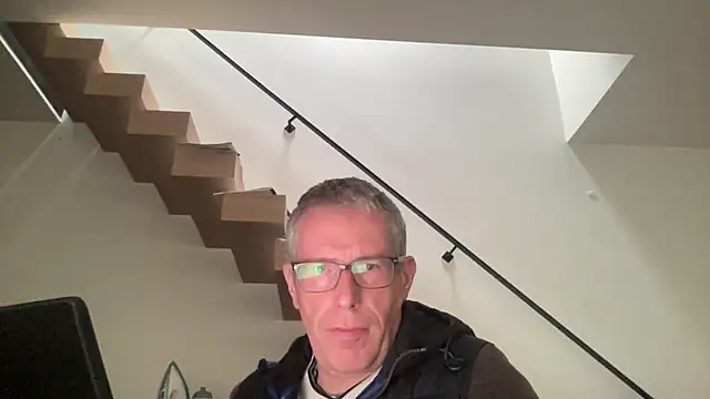 Snapshot of choupipat1 chatting on 10.28.25 choupipat1 online show from 10.28.25