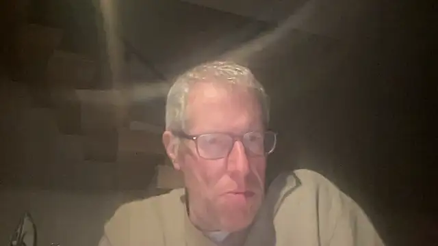 Snapshot of choupipat1 chatting on 11.10.25 choupipat1 online show from 11.10.25