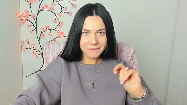 Lune Moon online show from 02.13.26