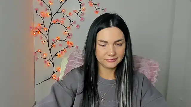 Lune Moon online show from 04.10.26