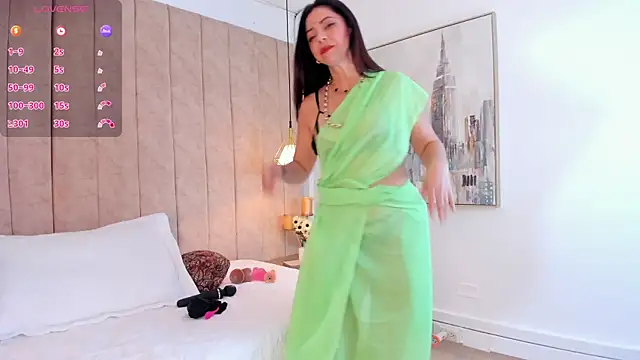 Snapshot of Anantaa_ chatting on 11.06.25 Anantaa online show from 11.06.25