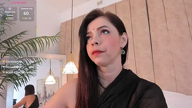 Snapshot of Anantaa_ chatting on 12.15.25 Anantaa online show from 12.15.25