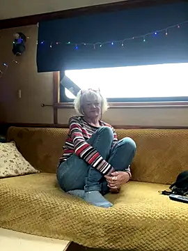 ladyboatlady online show from 12.17.25