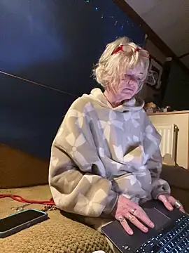 ladyboatlady online show from 02.02.26