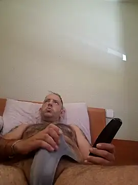 Snapshot of aries41s chatting on 10.01.25 aries41s online show from 10.01.25