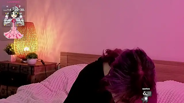 Snapshot of TaiteBeat chatting on 09.14.25 TaiteBeat online show from 09.14.25