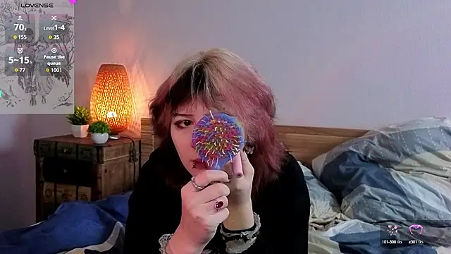 Snapshot of TaiteBeat chatting on 10.06.25 TaiteBeat online show from 10.06.25