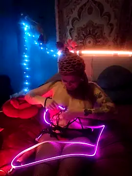 delish dahlia online show from 02.28.26