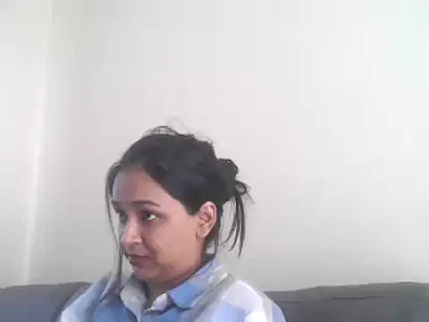 cute indianxo online show from 10.06.25