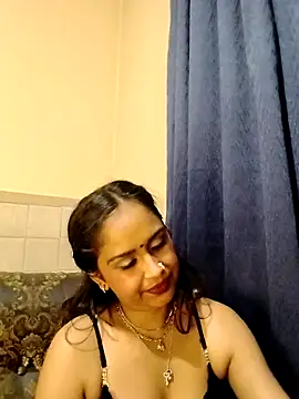 cute indianxo online show from 04.15.26