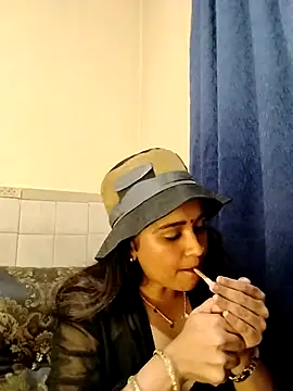 Snapshot of cute_indianxo chatting on 04.17.26 cute indianxo online show from 04.17.26