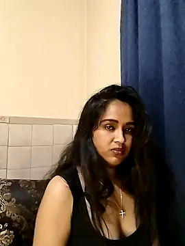 Snapshot of cute_indianxo chatting on 05.05.26 cute indianxo online show from 05.05.26