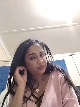 Snapshot of cute_indianxo chatting on 07.13.26 cute indianxo online show from 07.13.26