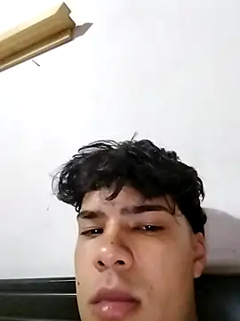 Snapshot of dani_titan320 chatting on 10.22.25 dani titan320 online show from 10.22.25