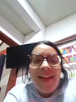 Vanesitacooper online show from 10.15.25