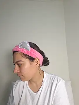 AmaiaSalvatore online show from 09.18.25