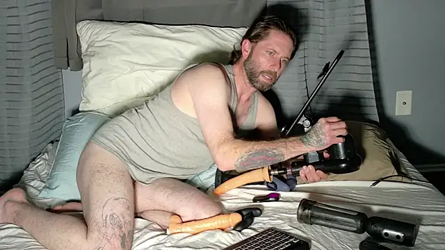 Snapshot of danoo84 chatting on 02.17.26 danoo84 online show from 02.17.26