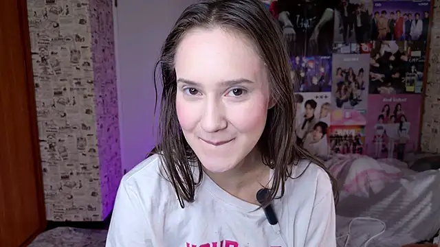 LucyRose3 online show from 12.19.25