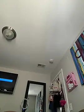 zanaaluvv online show from 09.15.25