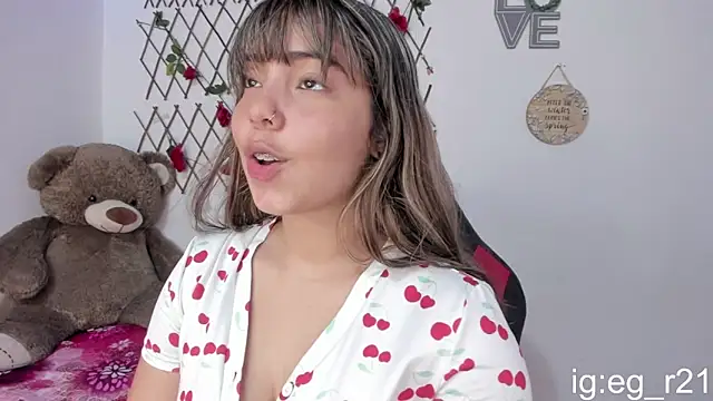 emma grays2 online show from 10.31.25