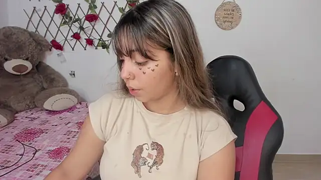 emma grays2 online show from 11.20.25