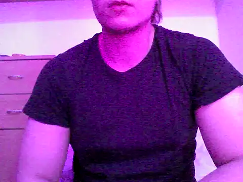 Snapshot of Andyl1 chatting on 02.28.26 Andyl1 online show from 02.28.26
