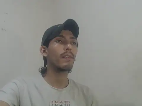 Snapshot of snackontime18 chatting on 05.27.26 snackontime18 online show from 05.27.26