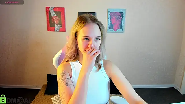 Casey Sweeet online show from 10.12.25