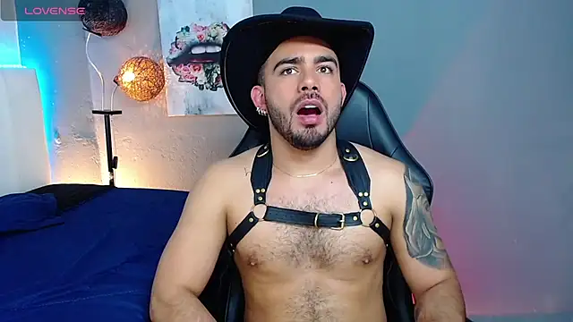 Snapshot of adamhairy chatting on 06.23.26 adamhairy online show from 06.23.26